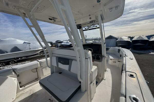 27ft Robalo Yacht For Sale