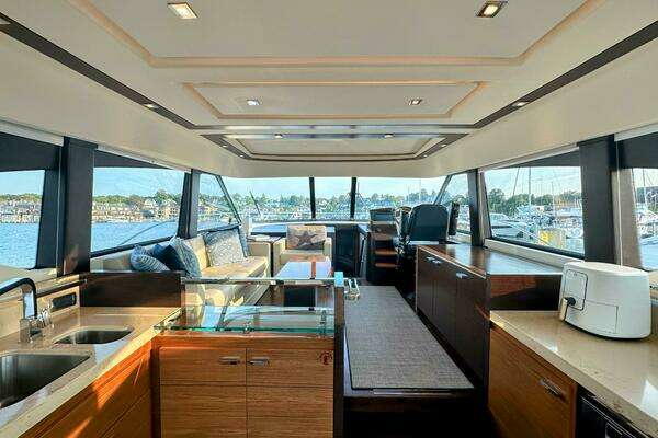 Tiara Yachts 50 Coupe Yacht For Sale