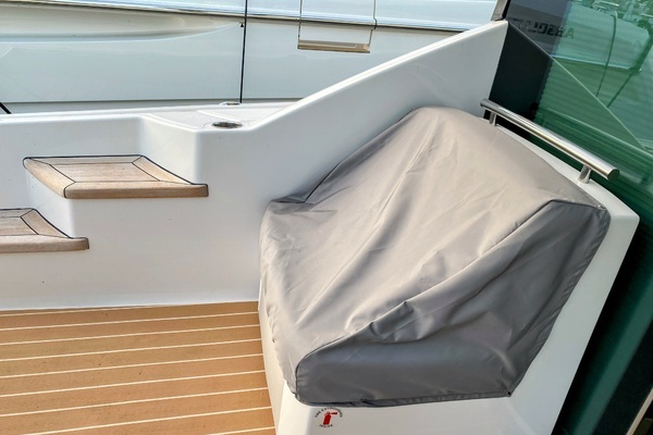 Tiara Yachts 50 Coupe Yacht For Sale