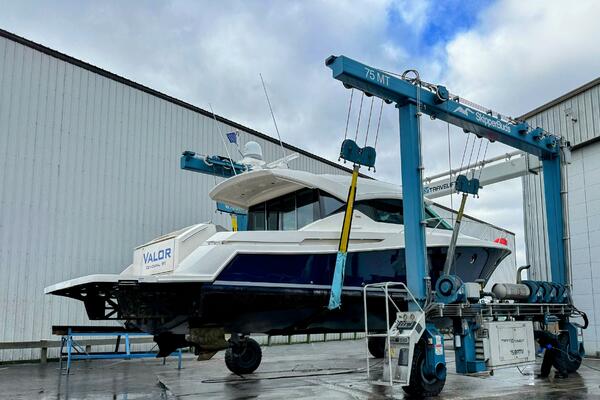 VALOR 50ft Tiara Yachts Yacht For Sale