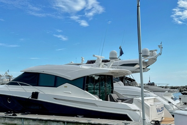 Tiara Yachts 50 Coupe Yacht For Sale