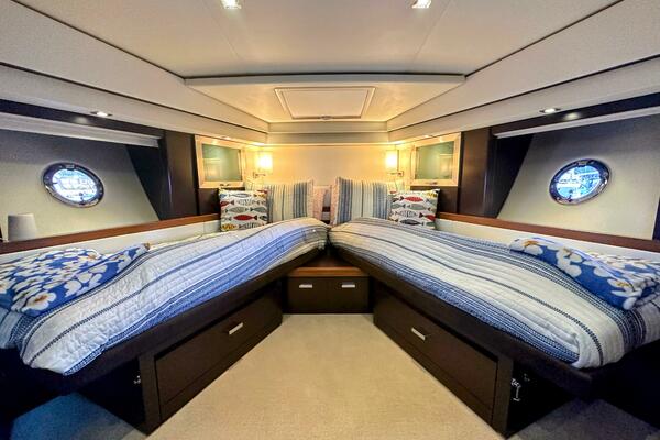 VALOR 50ft Tiara Yachts Yacht For Sale