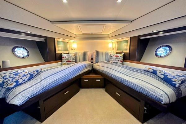 Tiara Yachts 50 Coupe Yacht For Sale