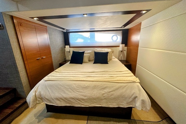 Tiara Yachts 50 Coupe Yacht For Sale