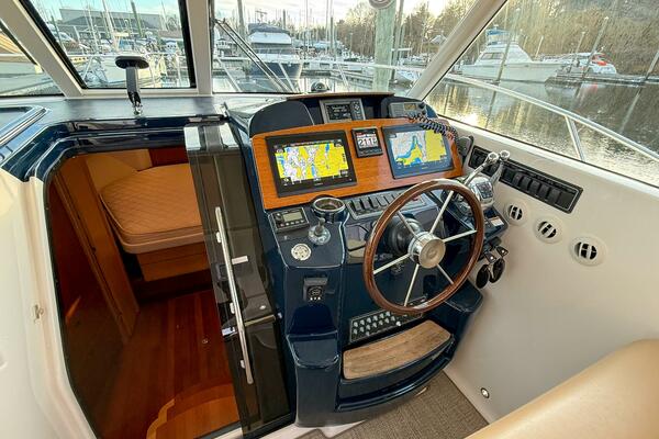 Sonder 36ft Tiara Yachts Yacht For Sale