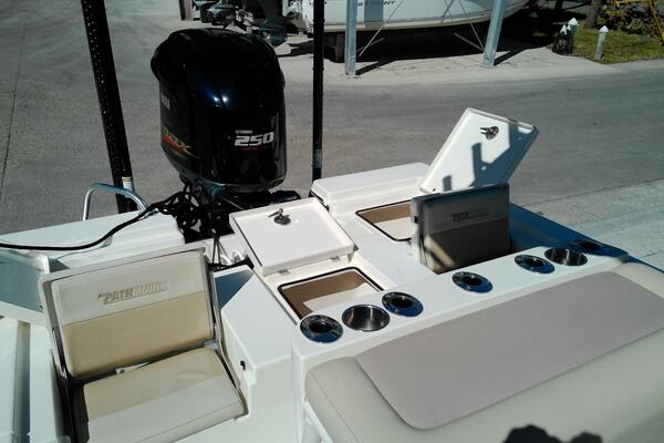 22ft Pathfinder Yacht For Sale