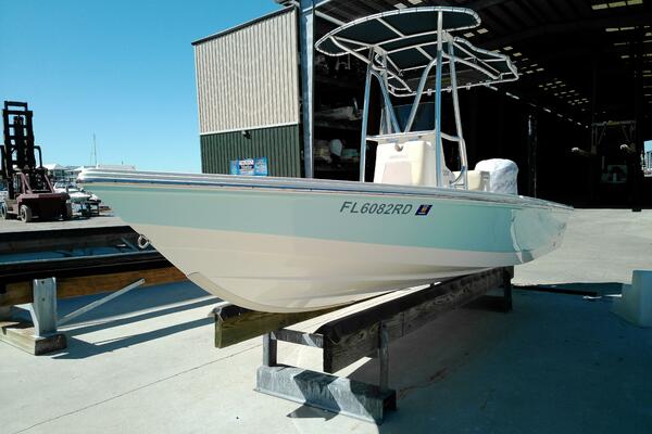 22ft Pathfinder Yacht For Sale