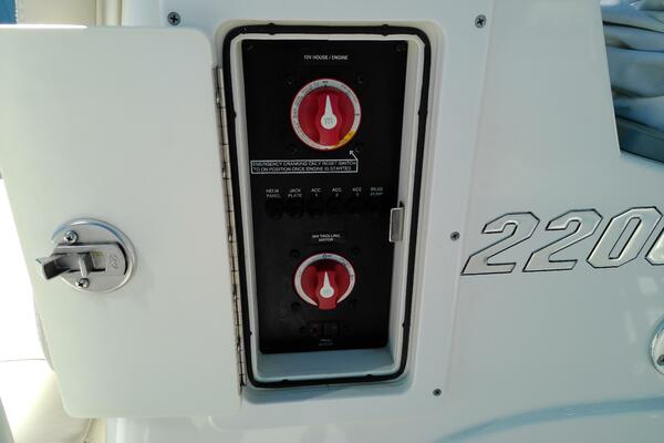 22ft Pathfinder Yacht For Sale