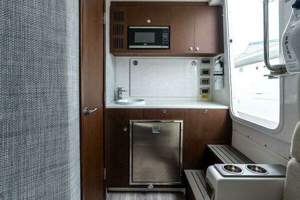 Everglades 455 Center Console Yacht For Sale