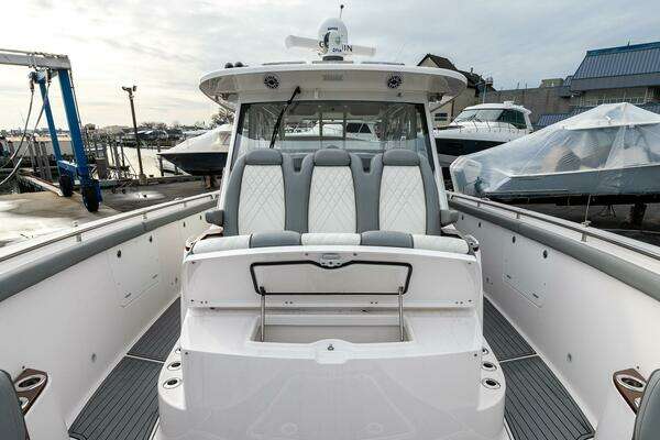 Everglades 455 Center Console Yacht For Sale
