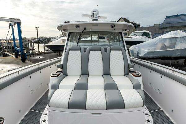 Everglades 455 Center Console Yacht For Sale