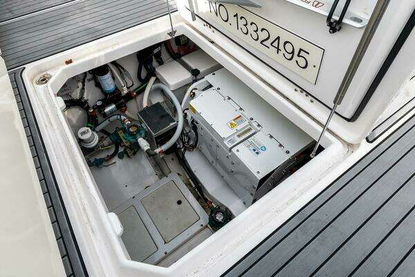 Everglades 455 Center Console Yacht For Sale