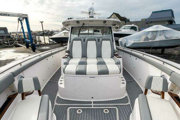 Everglades 455 Center Console Yacht For Sale