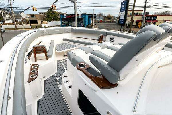 Everglades 455 Center Console Yacht For Sale
