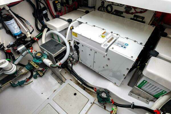 Everglades 455 Center Console Yacht For Sale