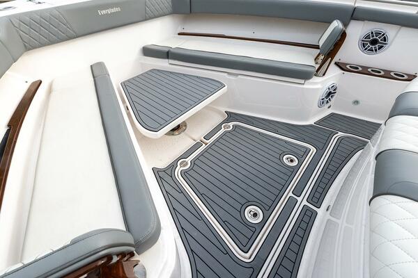 Montrachet 45ft Everglades Yacht For Sale