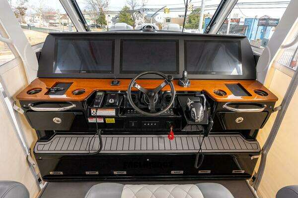 Everglades 455 Center Console Yacht For Sale