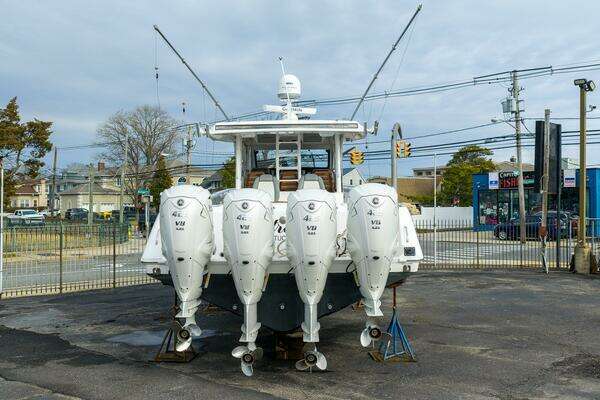 Everglades 455 Center Console Yacht For Sale