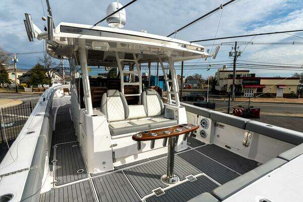 Everglades 455 Center Console Yacht For Sale