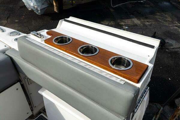 Everglades 455 Center Console Yacht For Sale