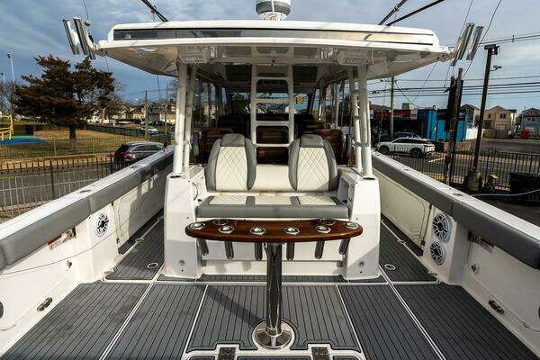 Everglades 455 Center Console Yacht For Sale
