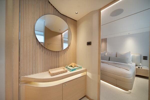 Meravi 80ft Princess Yacht For Sale