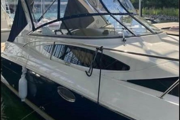 30ft Regal Yacht For Sale