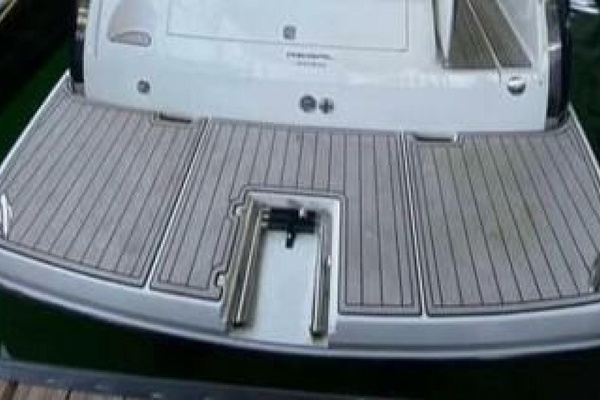 30ft Regal Yacht For Sale