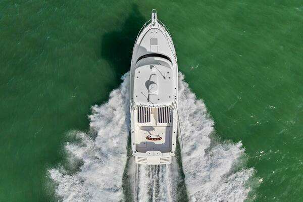 Bertram 35 Flybridge Yacht For Sale