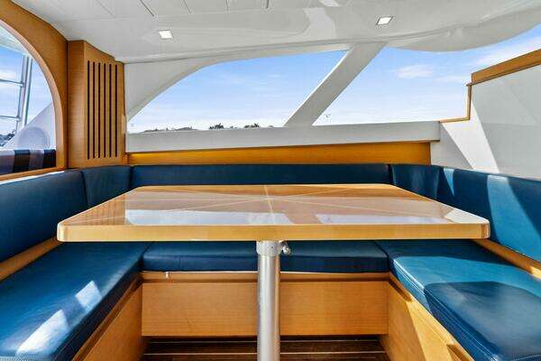 Bertram 35 Flybridge Yacht For Sale