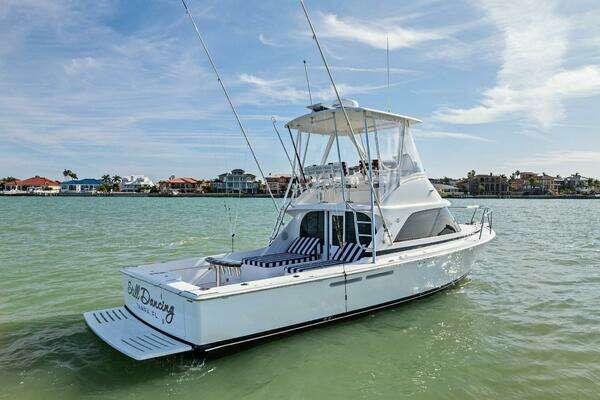 Bertram 35 Flybridge Yacht For Sale