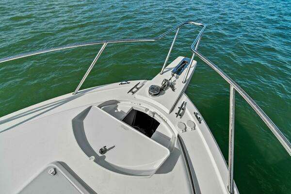 Bertram 35 Flybridge Yacht For Sale