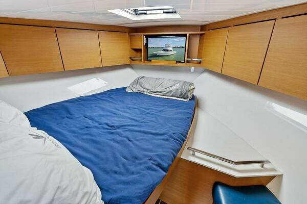 Photo of the 2017 Bertram 35 Flybridge "Still Dancing"