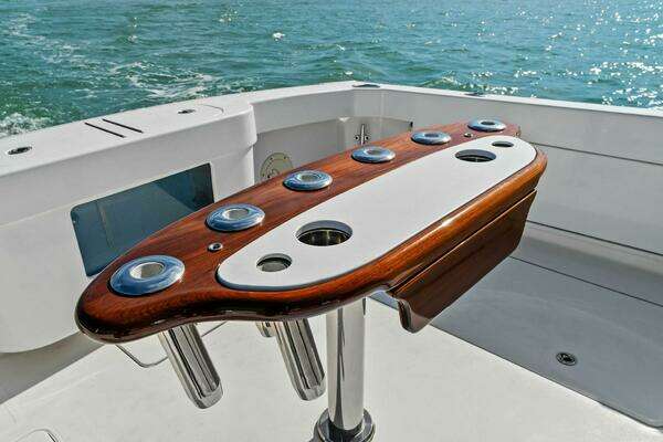 Bertram 35 Flybridge Yacht For Sale