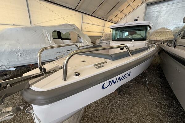 ONNEA 30ft Axopar Yacht For Sale