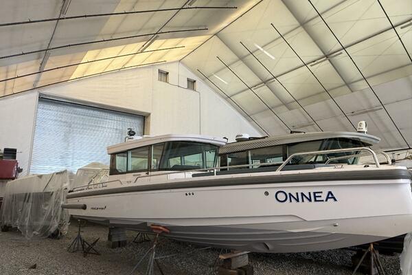ONNEA 30ft Axopar Yacht For Sale