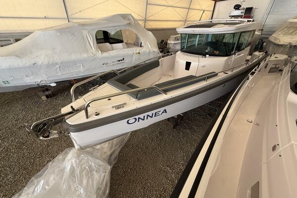 ONNEA 30ft Axopar Yacht For Sale
