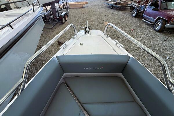 ONNEA 30ft Axopar Yacht For Sale