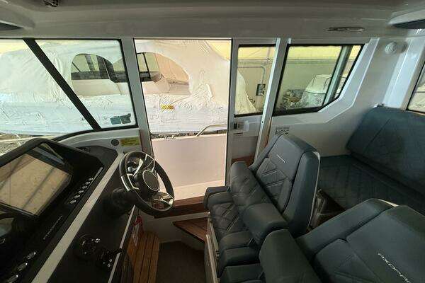 2022 Axopar 30