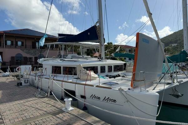 Neon Moon 45ft Lagoon Yacht For Sale