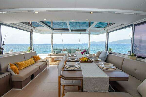 Bali 5.4 Yacht For Sale