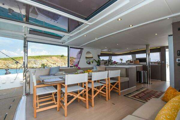 Bali 5.4 Yacht For Sale