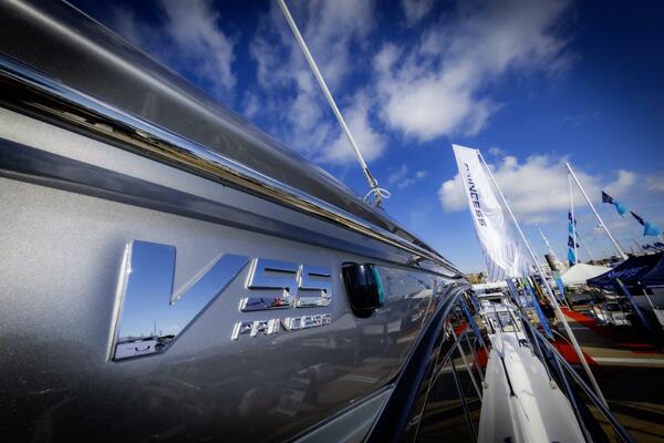 Princess V55 55ft Princess Yacht For Sale