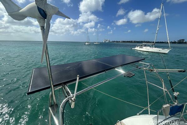 54' Jeanneau solar panel