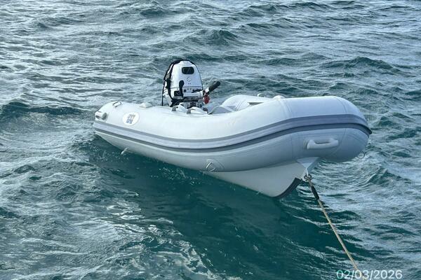 54' Jeanneau tender2