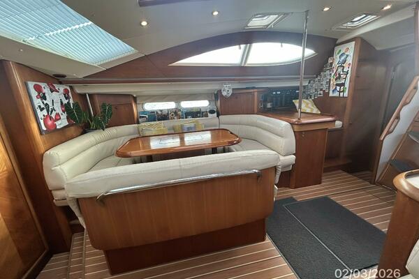 54' Jeanneau salon starboard