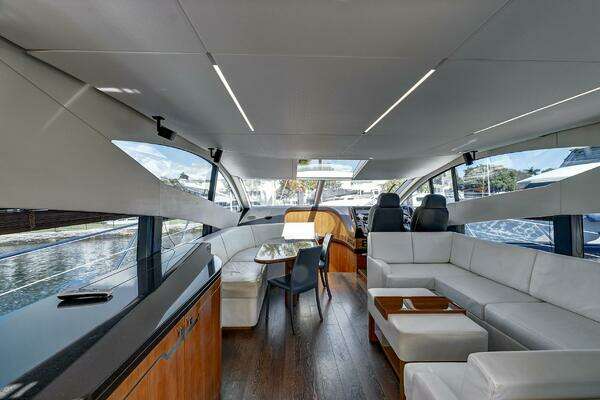 Sunseeker 68 Sport Yacht Yacht For Sale