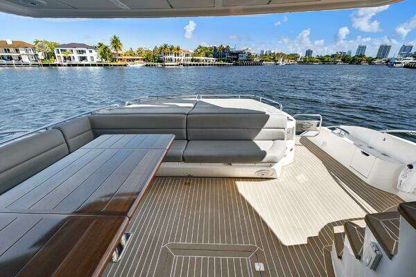 Sunseeker 68 Sport Yacht Yacht For Sale