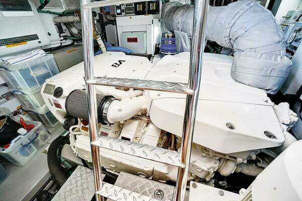 Sunseeker 68 Sport Yacht Yacht For Sale