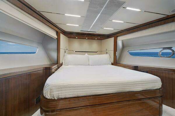 Sunseeker 68 Sport Yacht Yacht For Sale